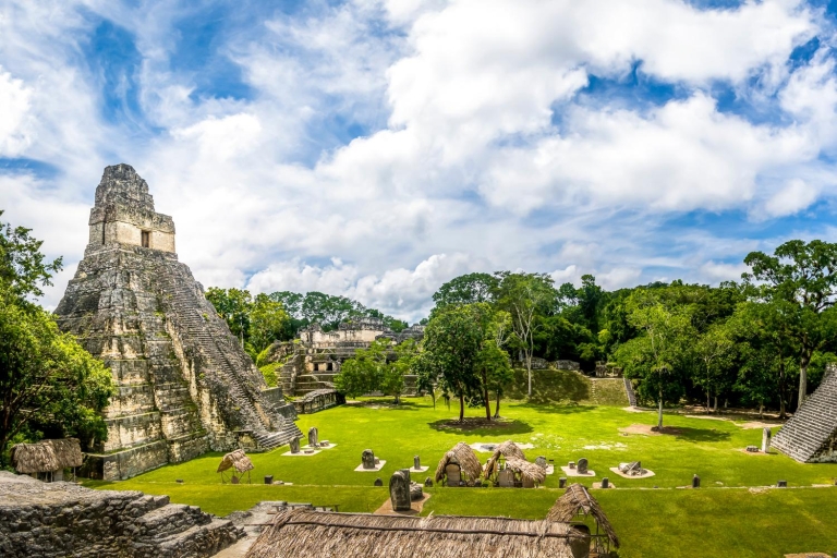 Desde San Ignacio: excursión de un día al sitio Tikal Maya con almuerzo local