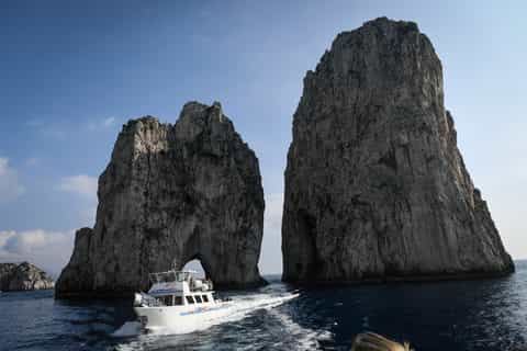 Capri: Sea and City Sightseeing Boat Tour from Naples