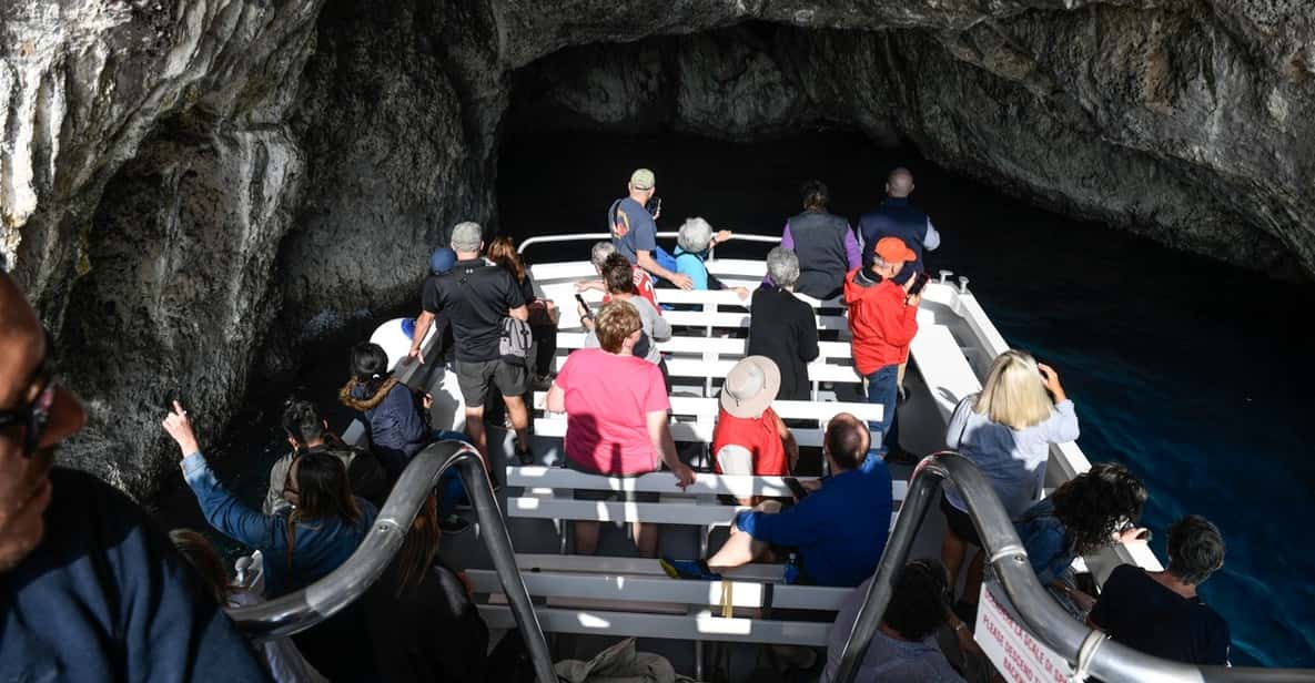 Capri: Sea and City Sightseeing Boat Tour from Naples