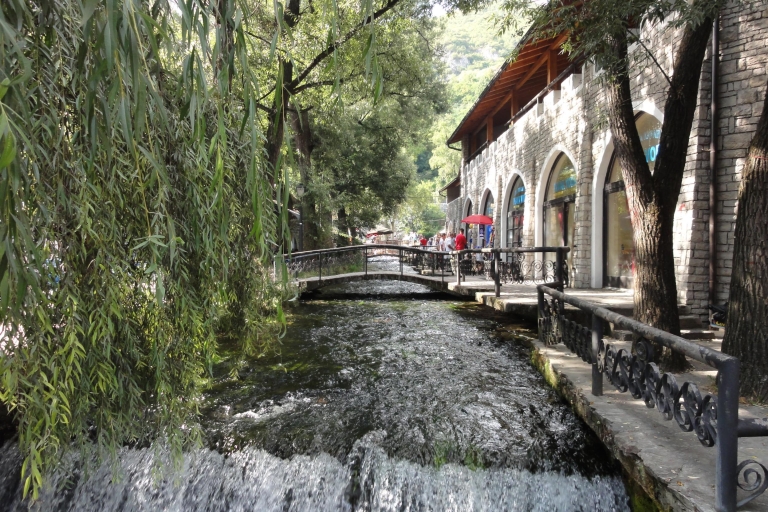 Desde Sarajevo: excursión de un día a Jajce y TravnikDesde Sarajevo: tour privado de un día a Jajce y Travnik
