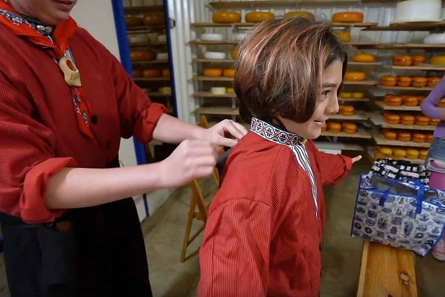 볼렌담: 치즈와 나막신 전통 복장 체험 | Guide to Europe, image size:1440x960