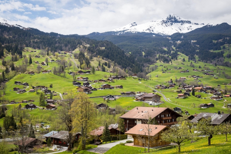 Interlaken: privé ontdekkingswandeling van 2 uur in het verleden en heden