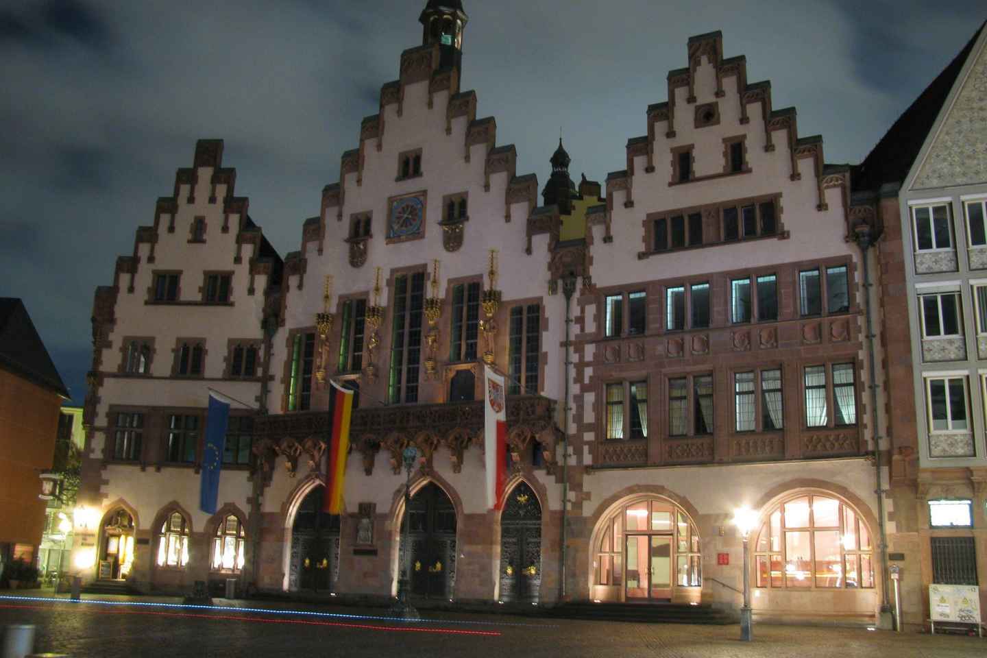 Frankfurt: Scary Sightseeing Tour with The Hangman