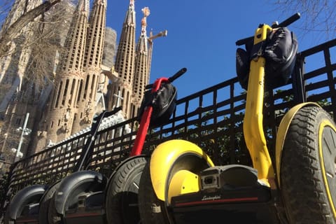 Barcelona: Gaudí Segway Tour