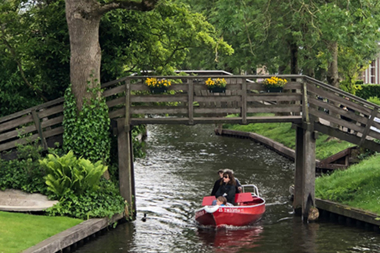 Amsterdam: ogród tulipanowy Keukenhof i zwiedzanie Giethoorn