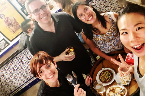 Málaga: tour tradicional de tapas y vinos