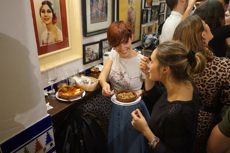 Málaga: visite de tapas et de vin traditionnelsMalaga: visite de tapas et de vins traditionnels