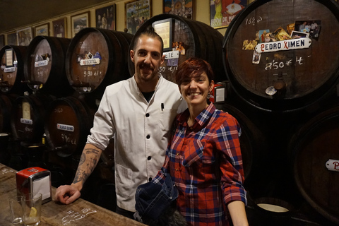 Málaga: tour tradicional de tapas y vinos