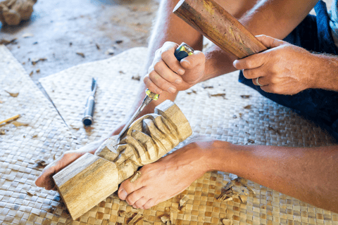 Big Island : atelier de sculpture sur Tiki