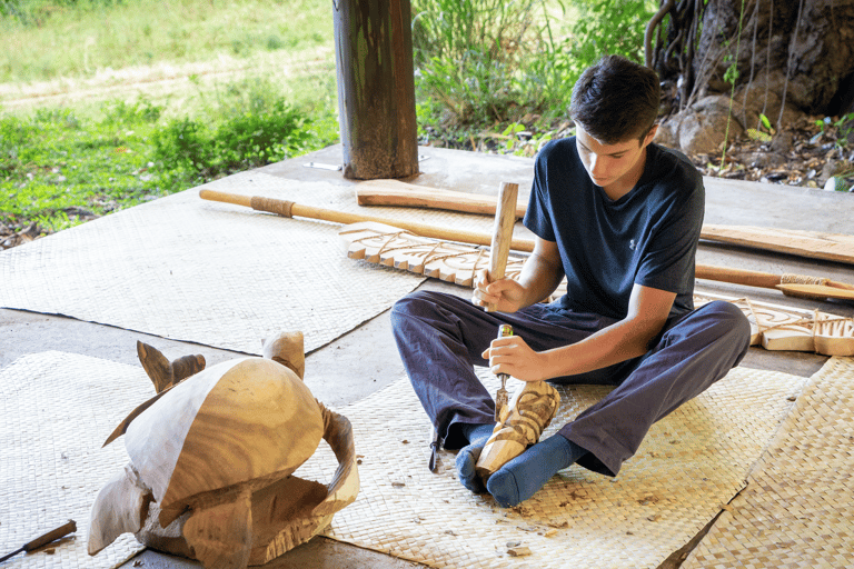 Big Island: Taller de tallado de Tiki