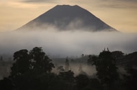 Tongariro Alpine Crossing, Hike Trail Roundtrip Shuttle - Housity
