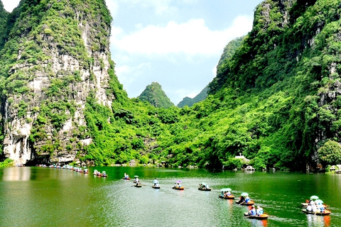 De Hanoi: excursion d'une journée à Trang An, à la grotte de Mua et à Ngoa Long