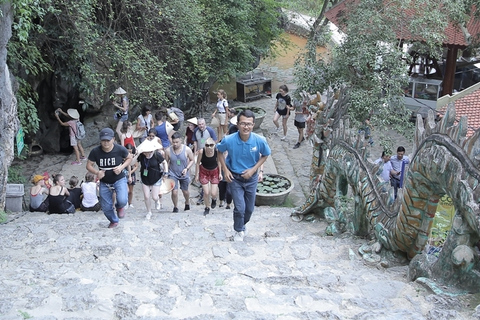 De Hanoi: excursion d'une journée à Trang An, à la grotte de Mua et à Ngoa Long