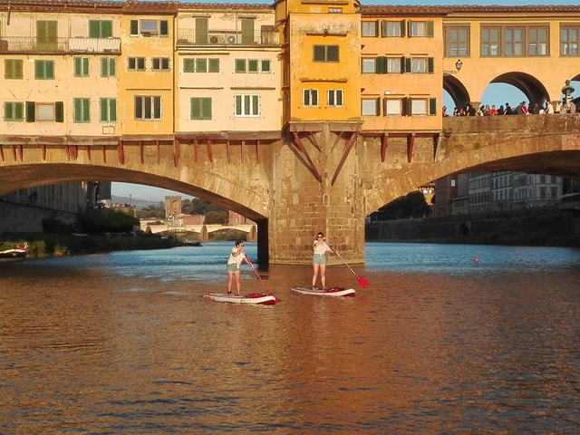 Florence: Ponte Vecchio and Bridges Paddle Boarding Tour