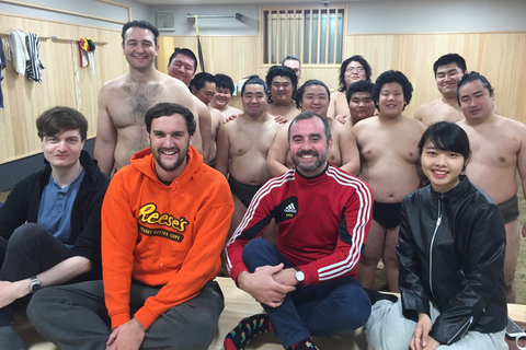 [W/ Sumo Lunch] Tokyo Sumo Ochtend Oefentocht in RyogokuTokio: Sumo Ochtendtraining in Ryogoku met Sumo Lunch