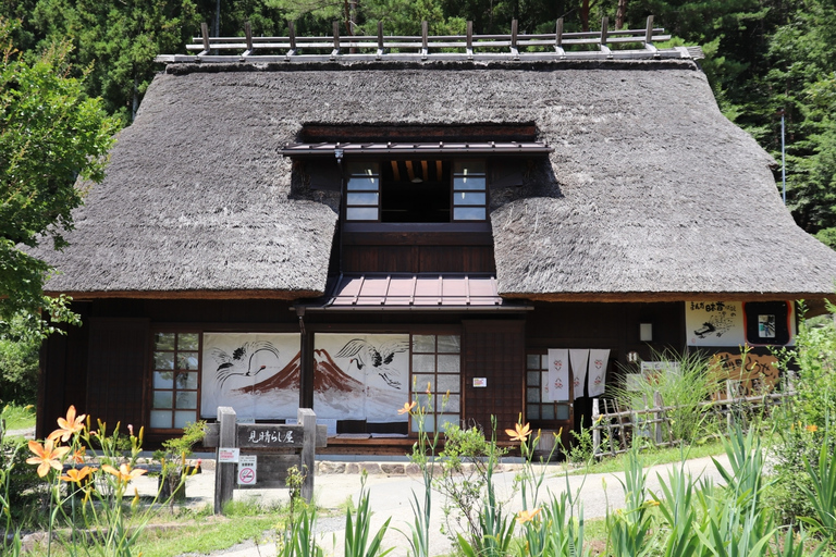 Monte Fuji y lago Kawaguchi: tour en autobús de un díaTour con punto de encuentro en Shinagawa