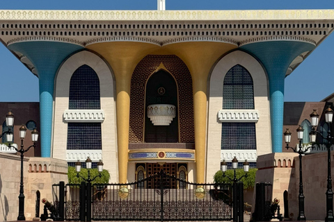 Muscat: City Tour with Local
