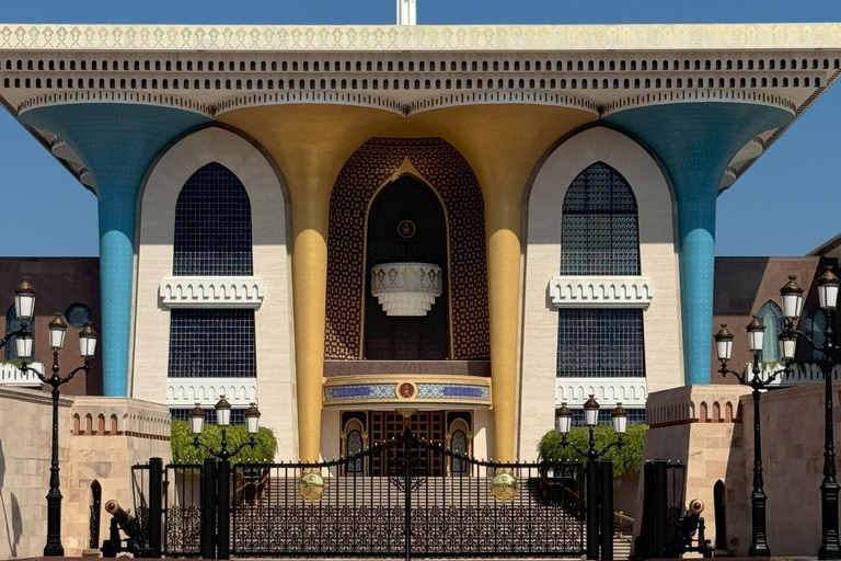 Muscat: City Tour with Local