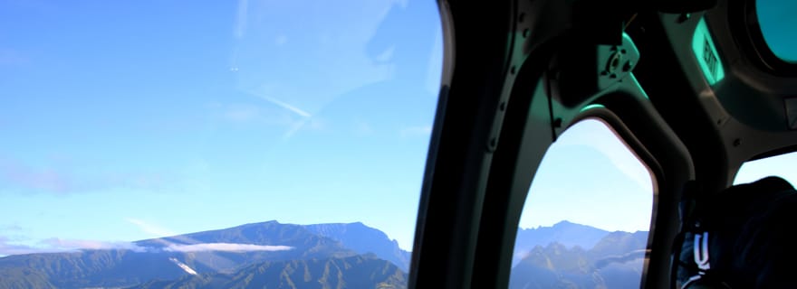 Depuis St Pierre : survol intégral de l'île de la Réunion en hélicoptères