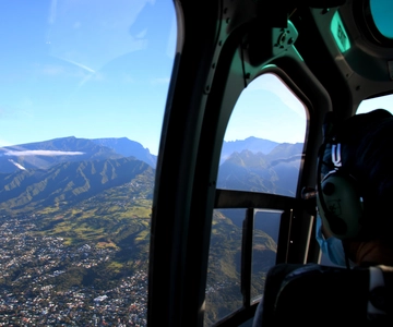 From St Pierre: helicopter flight over the whole of Reunion Island