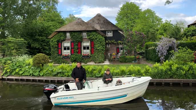 amsterdam giethoorn volendam and zaanse schans tour