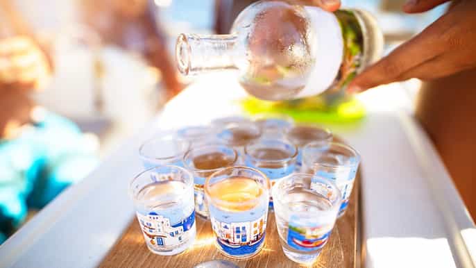 athens smallgroup evening posh bars and drinks tour