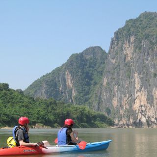 Luang Prabang: Pak Ou Caves and Kuang Si Falls Kayak Tour