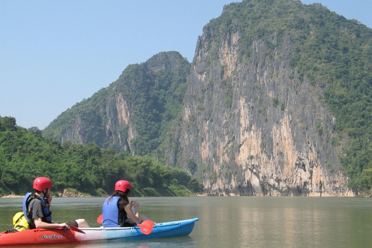 Luang Prabang: recorrido en kayak por las cuevas de Pak Ou y las cataratas de Kuang Si
