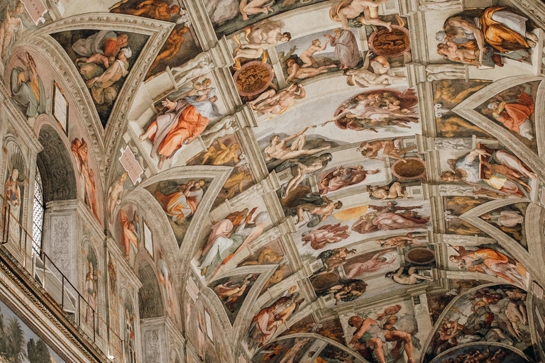 Roma: Visita a primera hora de la mañana a los Museos Vaticanos y la Capilla Sixtina