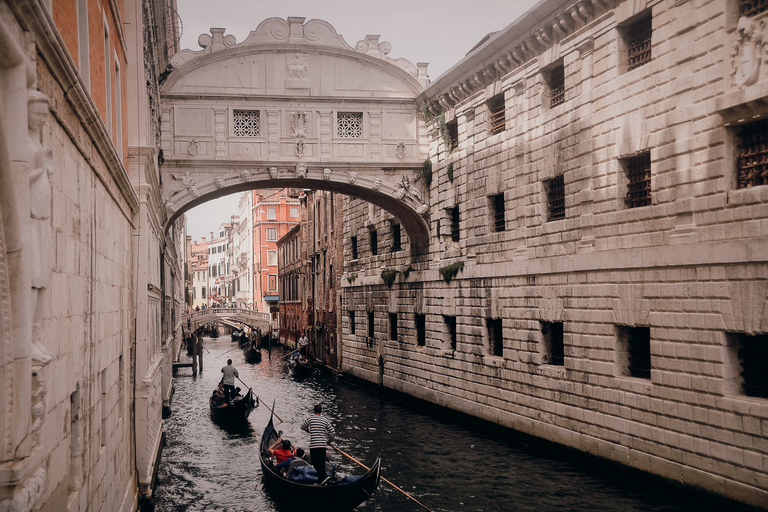 Venedig: Markusdom mit Terrasse und Dogenpalast