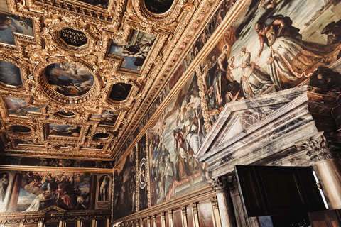 Veneza: Basílica de São Marcos com terraço e Palácio DucalVeneza: Basílica de São Marcos com Terraço e Palácio Ducal