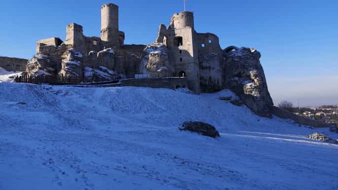 from krakow "the witcher" ogrodzieniec castle group tour