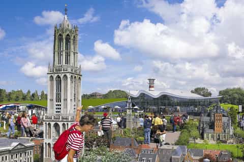 Small Group Tour: Kinderdijk, The Hague & Bonus Attraction