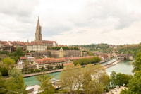 Explore a melhor visita guiada de Berna com um Local - Hizvo