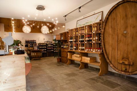 Valtellina: Winery Tour and Tasting Experience
