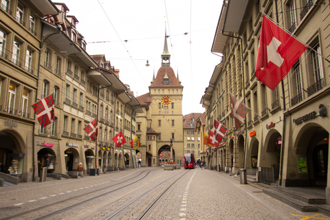 Bern: Fånga de mest fotogeniska platserna med en lokalGuidad tur till fotogeniska höjdpunkter med en lokal guide