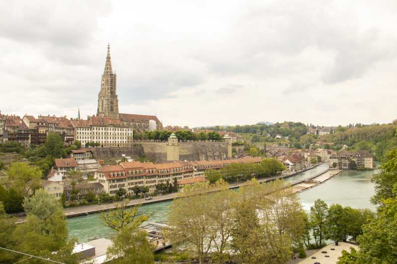 Bern: Exclusive Private History Tour with a Local
