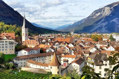 Capture the most Instaworthy Spots of Chur with a Local