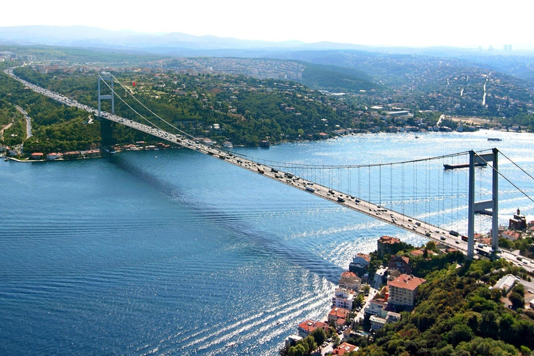 Istanbul : croisière sur le Bosphore avec un guide local