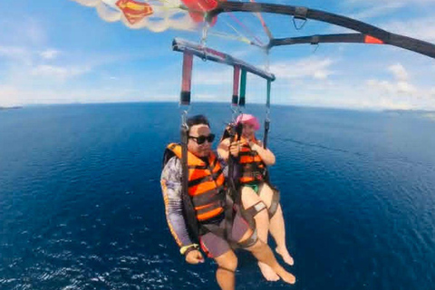 Boracay: Parasailing Adventure Experience