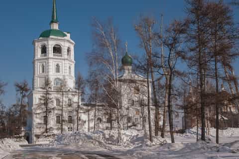 Irkutsk: Guided Churches Walking Tour