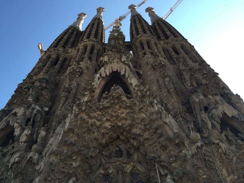 Barcelona: Visita A La Sagrada Familia Con Acceso Sin Hacer Cola ...