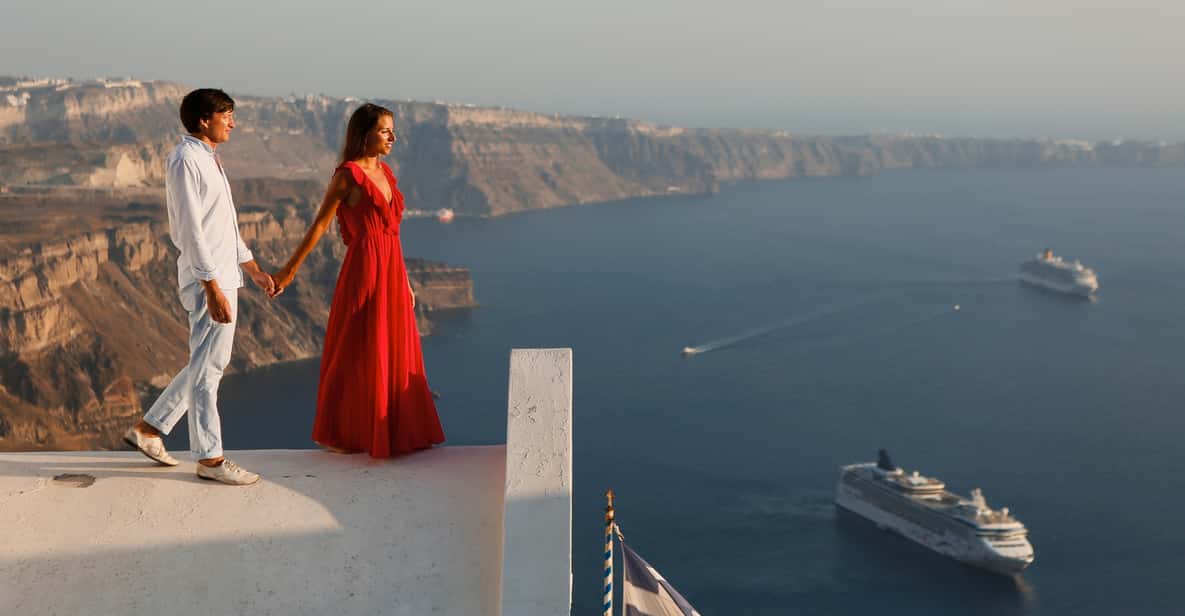 Santorini: Photo Shoot with a Private Vacation Photographer