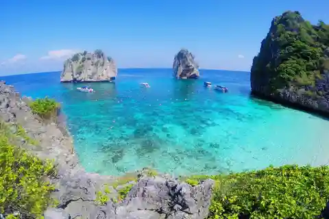 Ko Yao: Private Rok and Haa Island Speedboat Charter