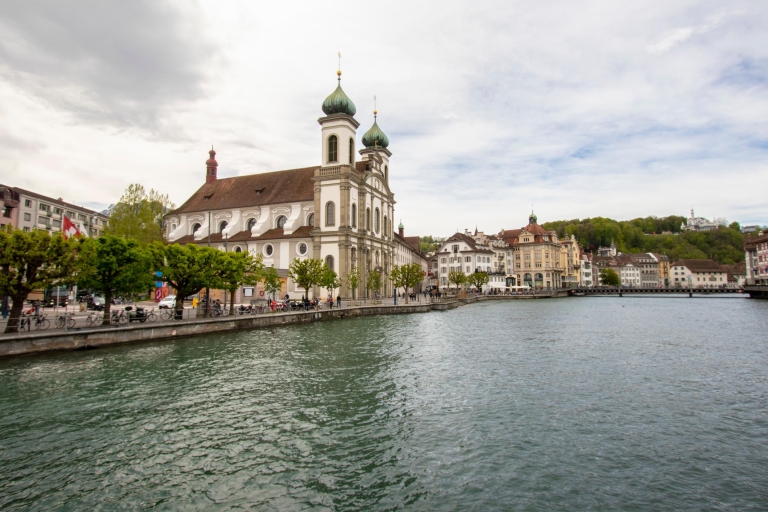 Lucerna: zwiedzanie architektury