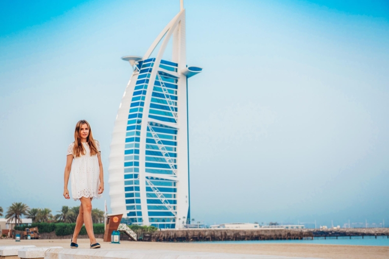Dubai: Fotoshooting mit persönlichem Reisefotograf1,5 Stunde Fotoshooting: 45 Fotos, 2 Orte