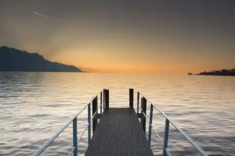 Montreux: Insta-Perfect Walk with a Local