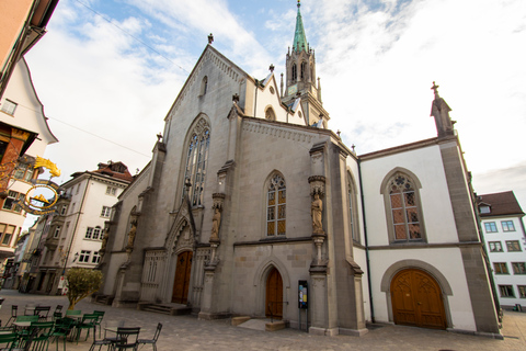 St. Gallen: Private Architekturtour mit einem lokalen ExpertenSt. Gallen: Privater architektonischer Rundgang