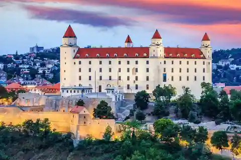 Budapest: Private Tour mit Führung nach Bratislava
