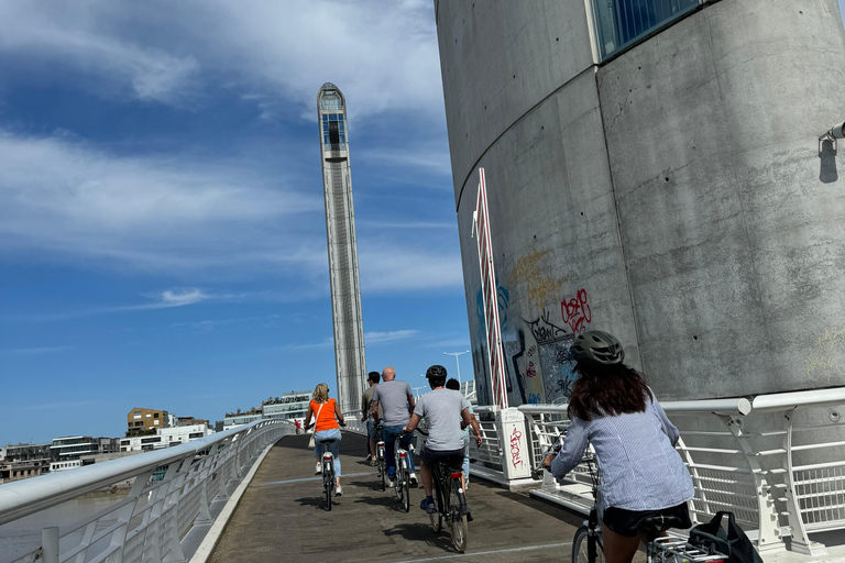 The Best of Bordeaux: E-Bike Tour with Pétanque & Appetizers